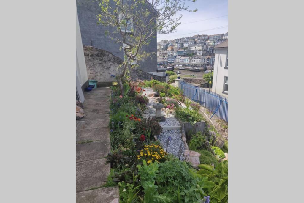 Luxury Dog Friendly Home In Brixham Harbour With Sea Views And Free Parking Экстерьер фото