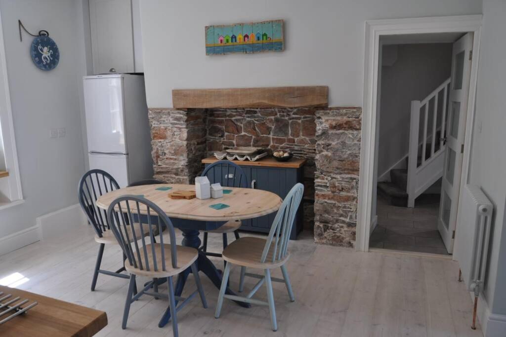 Luxury Dog Friendly Home In Brixham Harbour With Sea Views And Free Parking Экстерьер фото